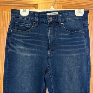 BUCKLE BKE PARKER ANKLE SKINNY JEANS   28